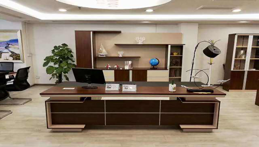 老板办公桌椅定制如何选择？-深圳美林办公家具